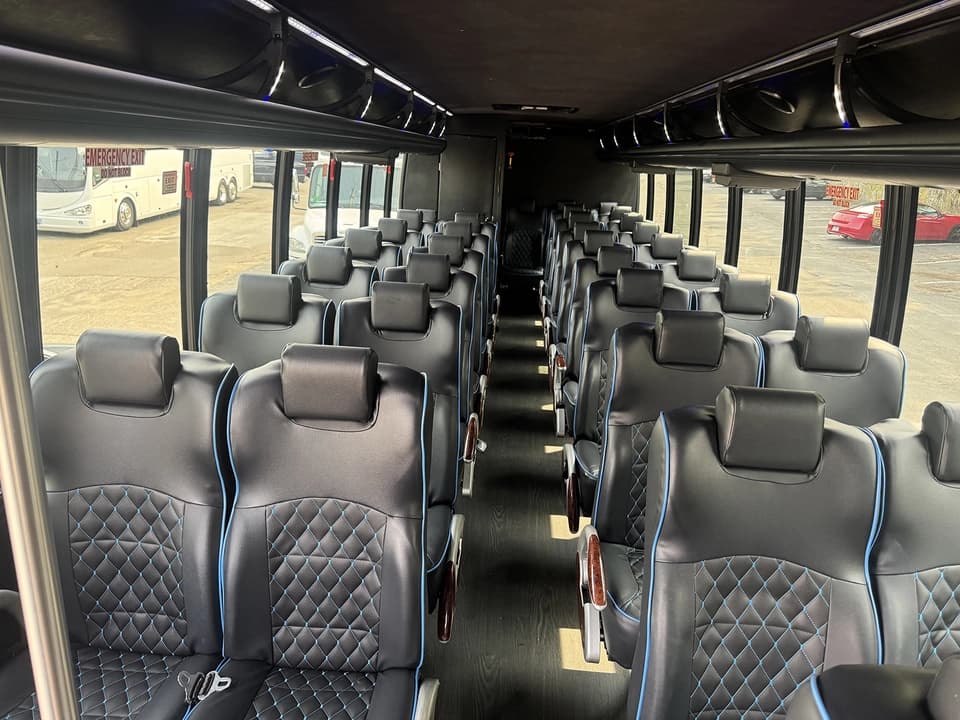 2016 Freightliner M2 Grech GM40 Executive Shuttle - Image 4