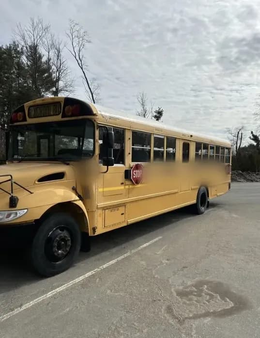 2013 International 3000 School Bus - Image 3