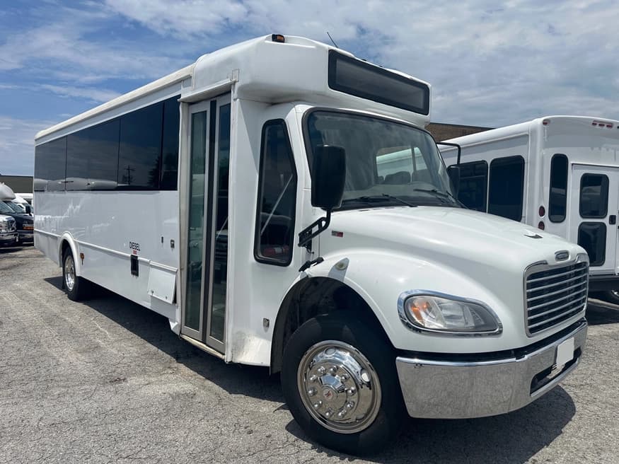 2017 Freightliner Glaval Legacy Shuttle Bus - Image 1