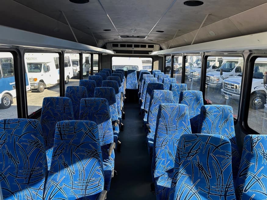 2017 Freightliner Glaval Legacy Shuttle Bus - Image 4