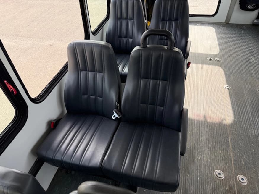 2019 Ford E450 Elkhart Shuttle Bus - Image 5