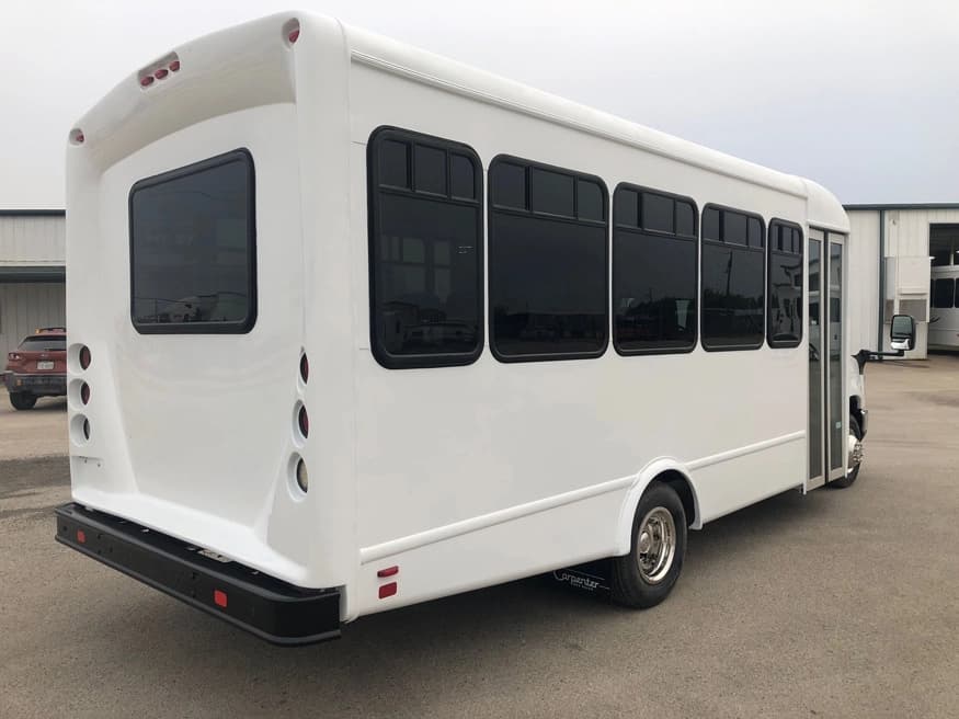 2015 Ford E450 Starcraft Allstar Shuttle Bus - Image 2