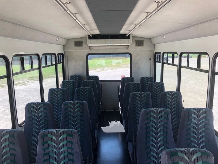 2015 Ford E450 Starcraft Allstar Shuttle Bus - Image 4