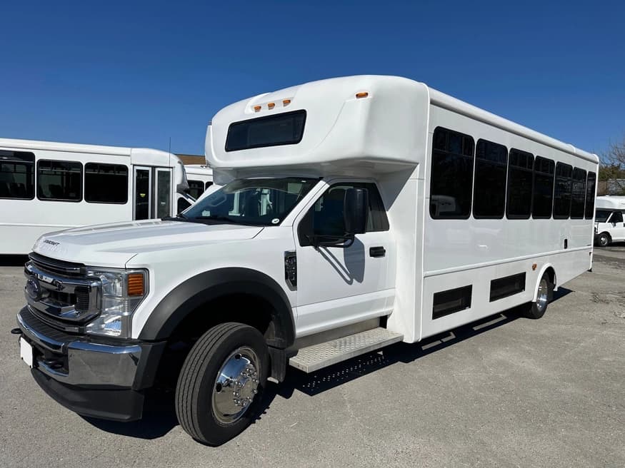 2021 Ford F550 Starcraft XL Shuttle Bus - Image 1