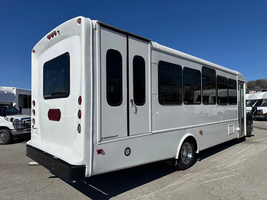 2021 Ford F550 Starcraft XL Shuttle Bus - Image 2