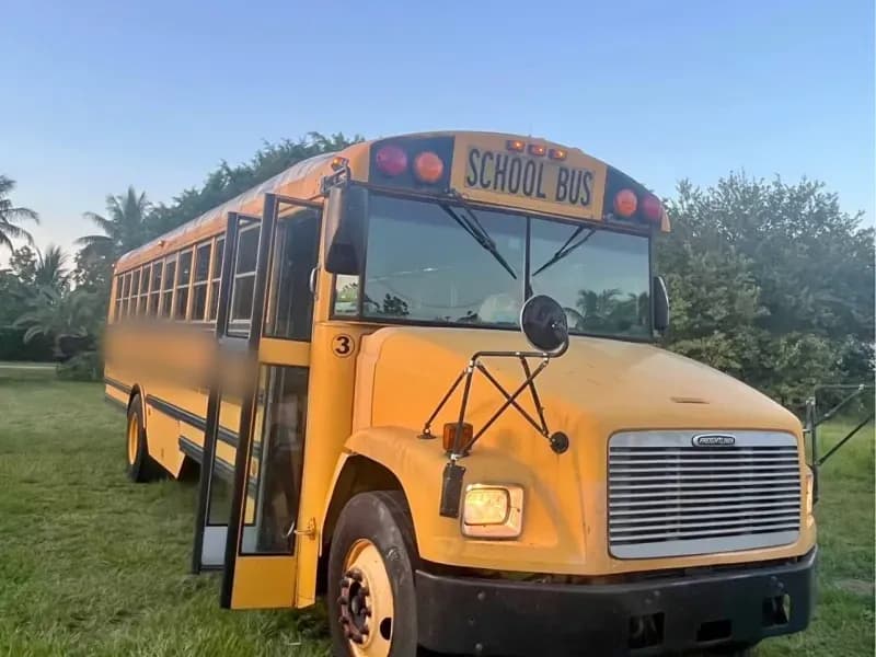 2002 International School Bus - Image 1