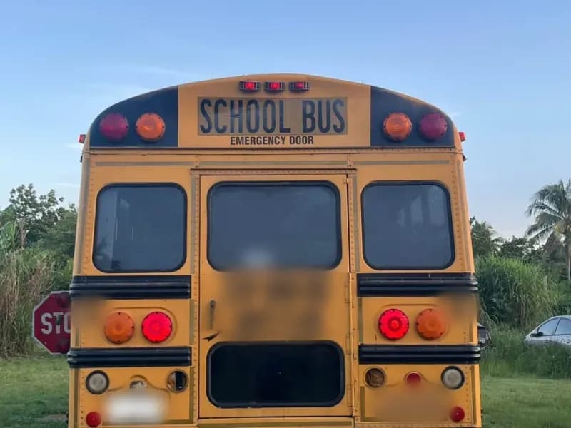2002 International School Bus - Image 4