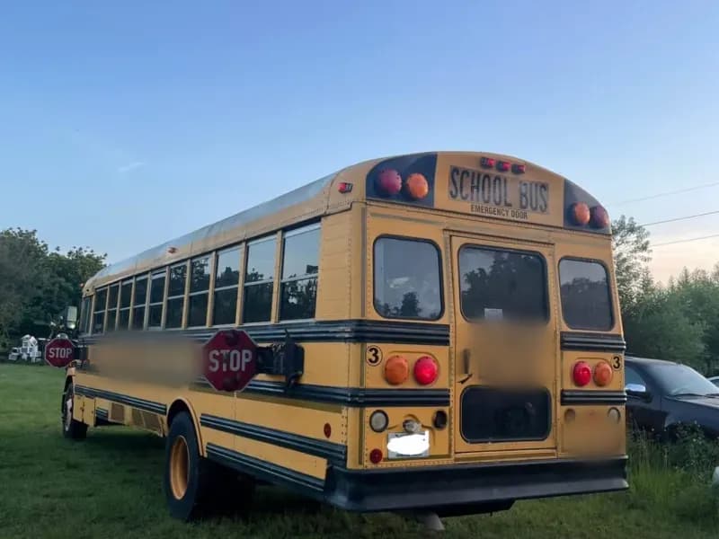 2002 International School Bus - Image 3