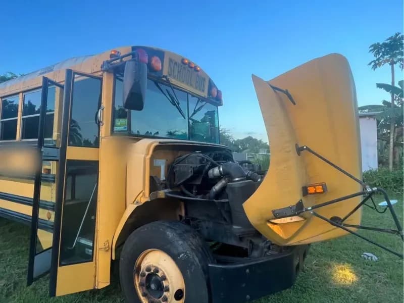 2002 International School Bus - Image 6