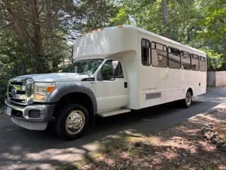 2011 Ford F-550 bus