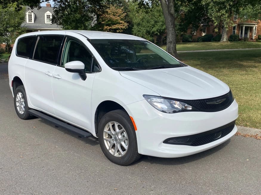 2025 Chrysler Voyager/FR bus