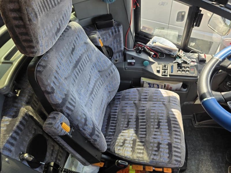 2006 MCI J4500 Coach Bus - Image 7