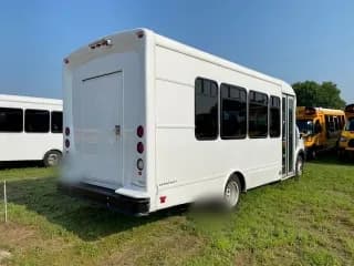 2018 Ford Ford bus