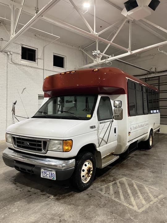 2004 Ford Eldorado Aerotech Van - Image 5