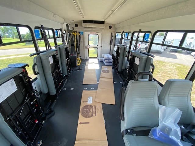 2025 Ford E350 StarCraft Shuttle Bus - Image 2