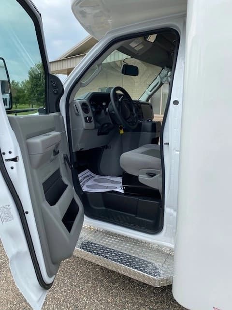 2025 Ford E350 Super Duty ADA Endera Shuttle Bus - Image 3