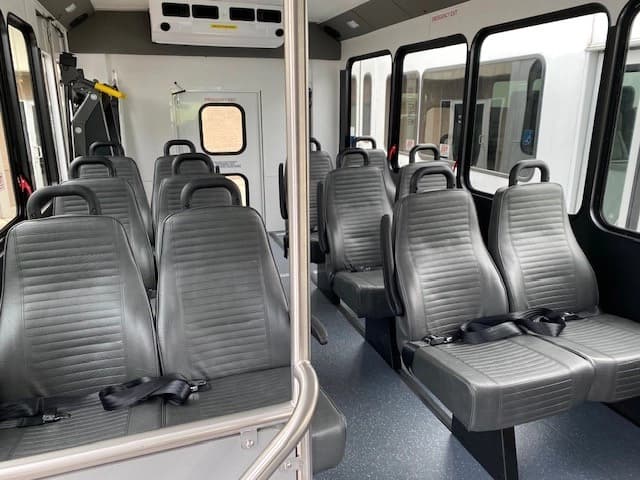 2025 Ford E350 Super Duty ADA Endera Shuttle Bus - Image 7