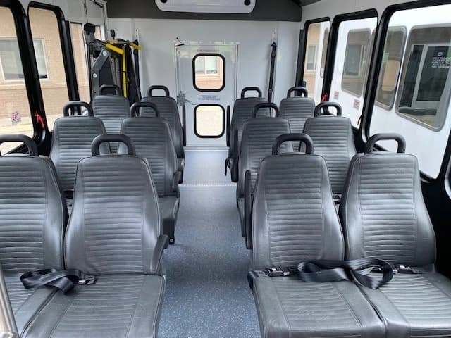 2025 Ford E350 Super Duty ADA Endera Shuttle Bus - Image 8