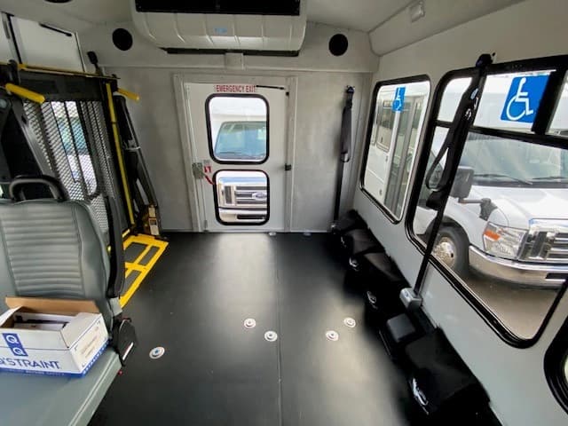 2025 Ford E450 StarCraft Allstar Shuttle Bus - Image 5