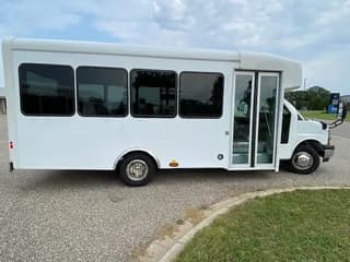 2024 Chevrolet 4500 bus