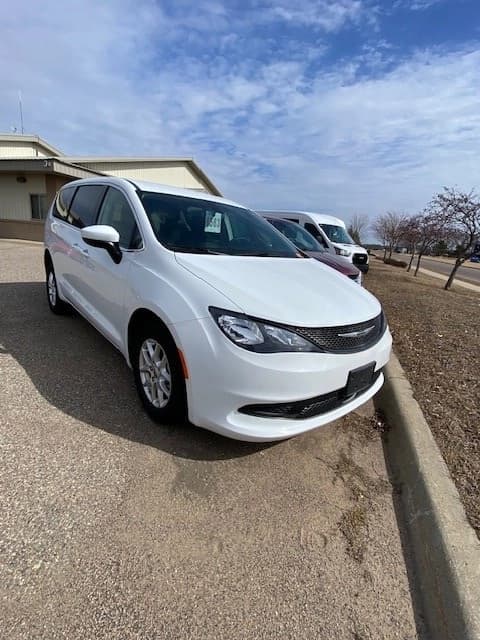 2022 Chrysler Voyager w/Lift - MPV Van - Image 6