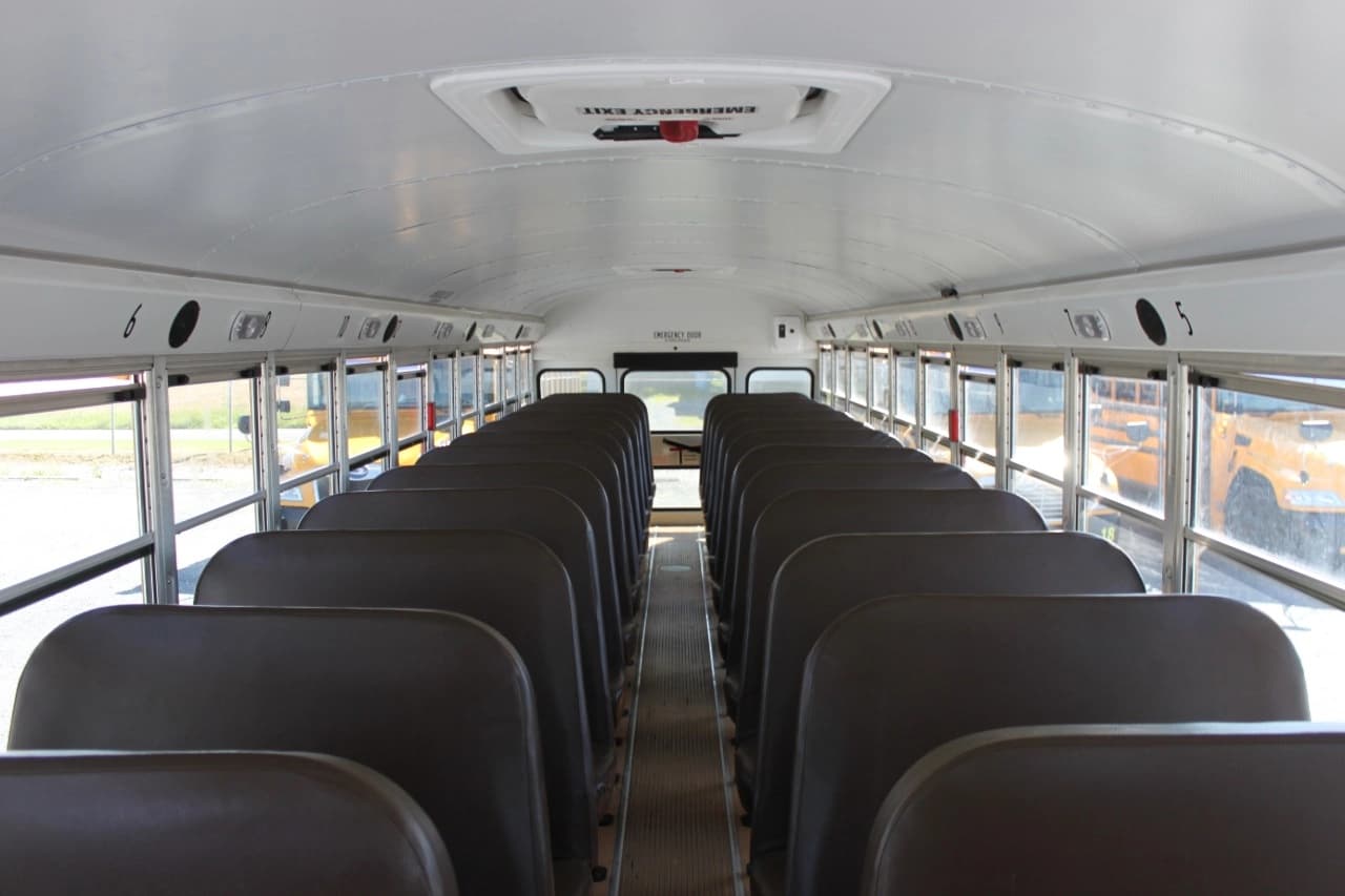 2023 Blue Bird Vision - Gas School Bus - Image 4