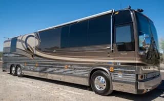 2005 Prevost Liberty Elegant Lady XLII bus