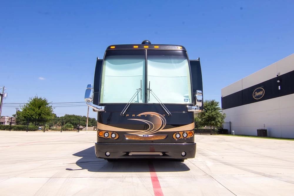 2010 Prevost Millennium H3-45 Motorcoach - Image 15