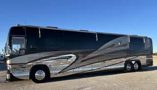 2002 Prevost Country Coach XLII bus