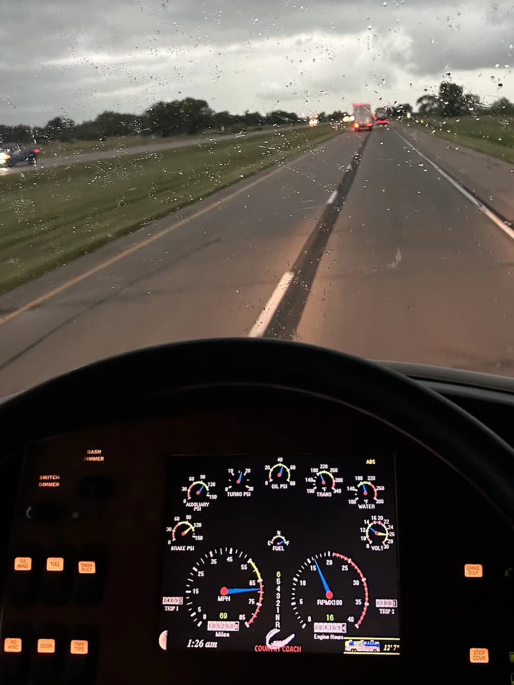 2002 Prevost Country Coach XLII Motorcoach - Image 9