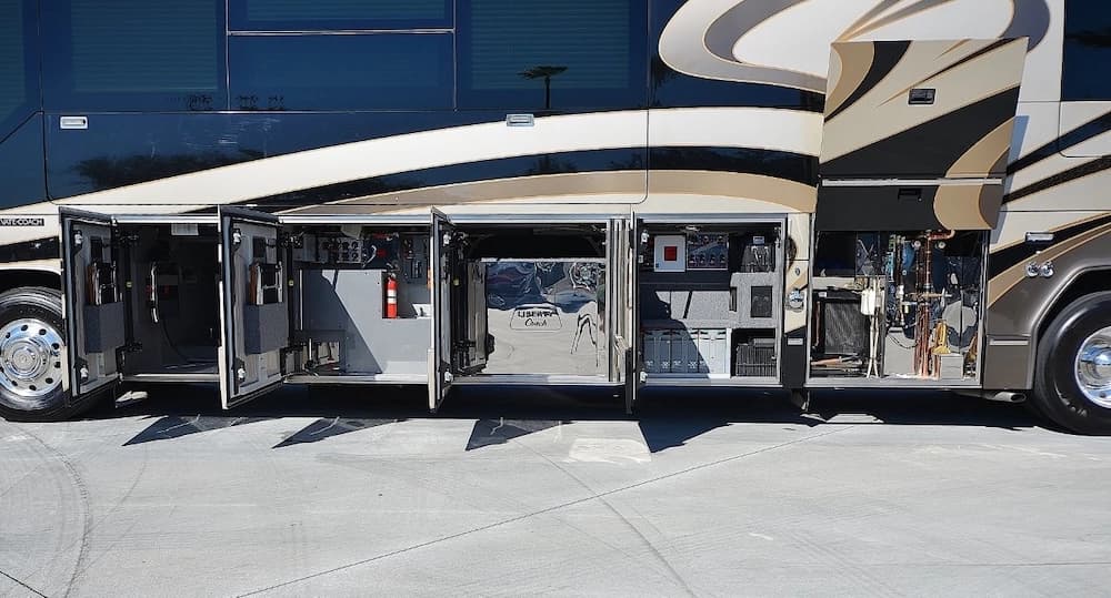 2011 Prevost Liberty Elegant Lady H3-45 Motorcoach - Image 19