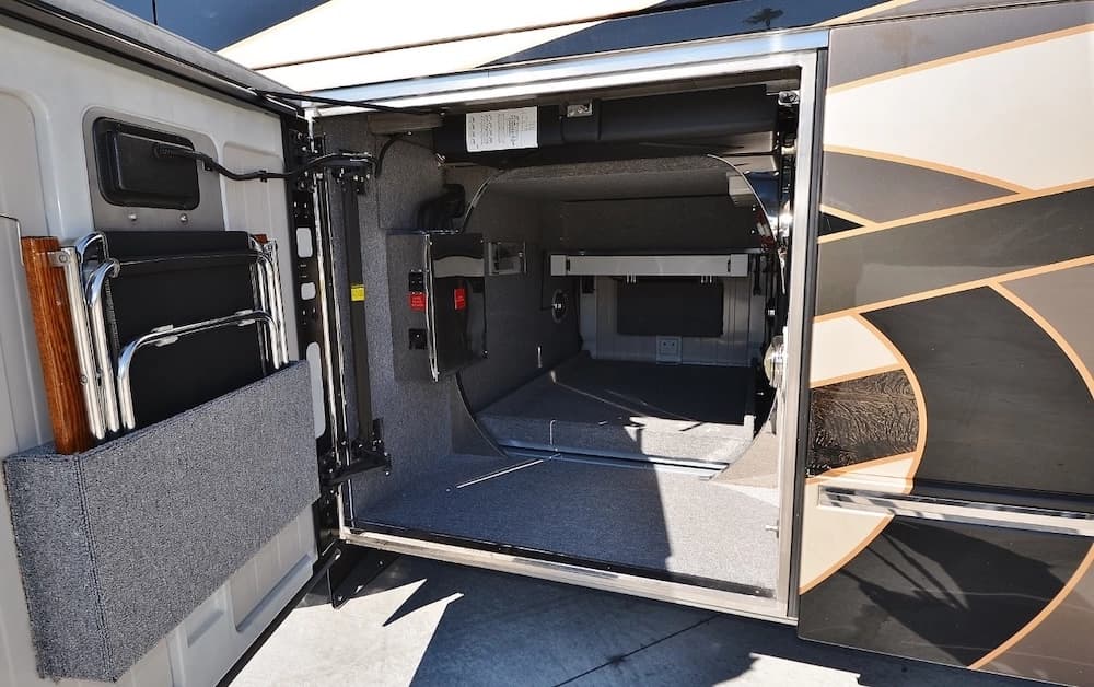 2011 Prevost Liberty Elegant Lady H3-45 Motorcoach - Image 22