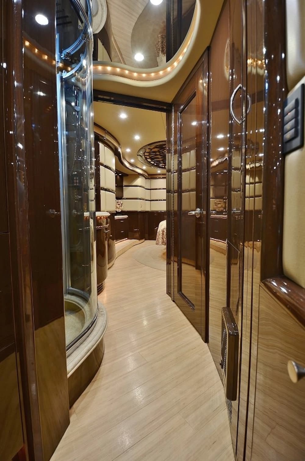 2011 Prevost Liberty Elegant Lady H3-45 Motorcoach - Image 30