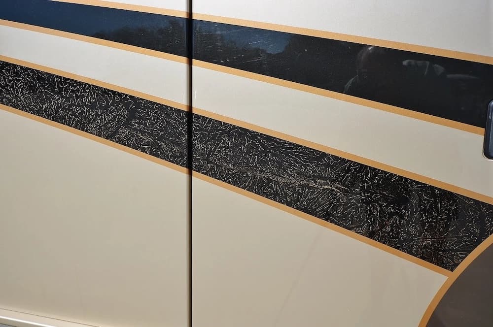 2011 Prevost Liberty Elegant Lady H3-45 Motorcoach - Image 6