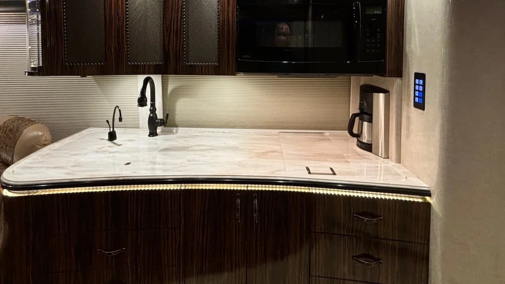 2016 Prevost Marathon H3-45 Motorcoach - Image 20