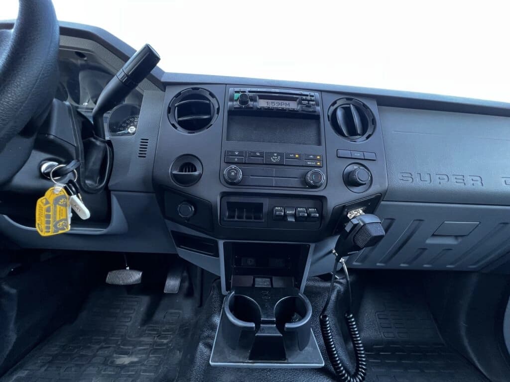 2015 Ford F550 Grech GM33 Shuttle Bus - Image 8