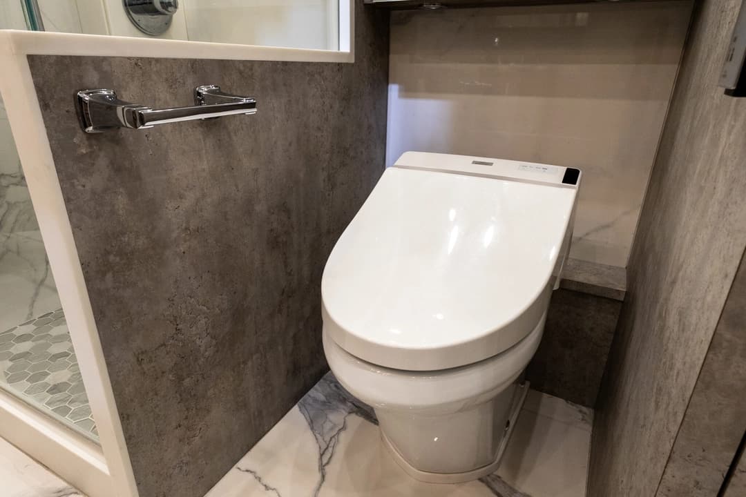 2020 Newell P50 Quad Motorhome - Image 30