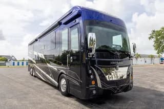 2023 Foretravel Realm LVMS bus