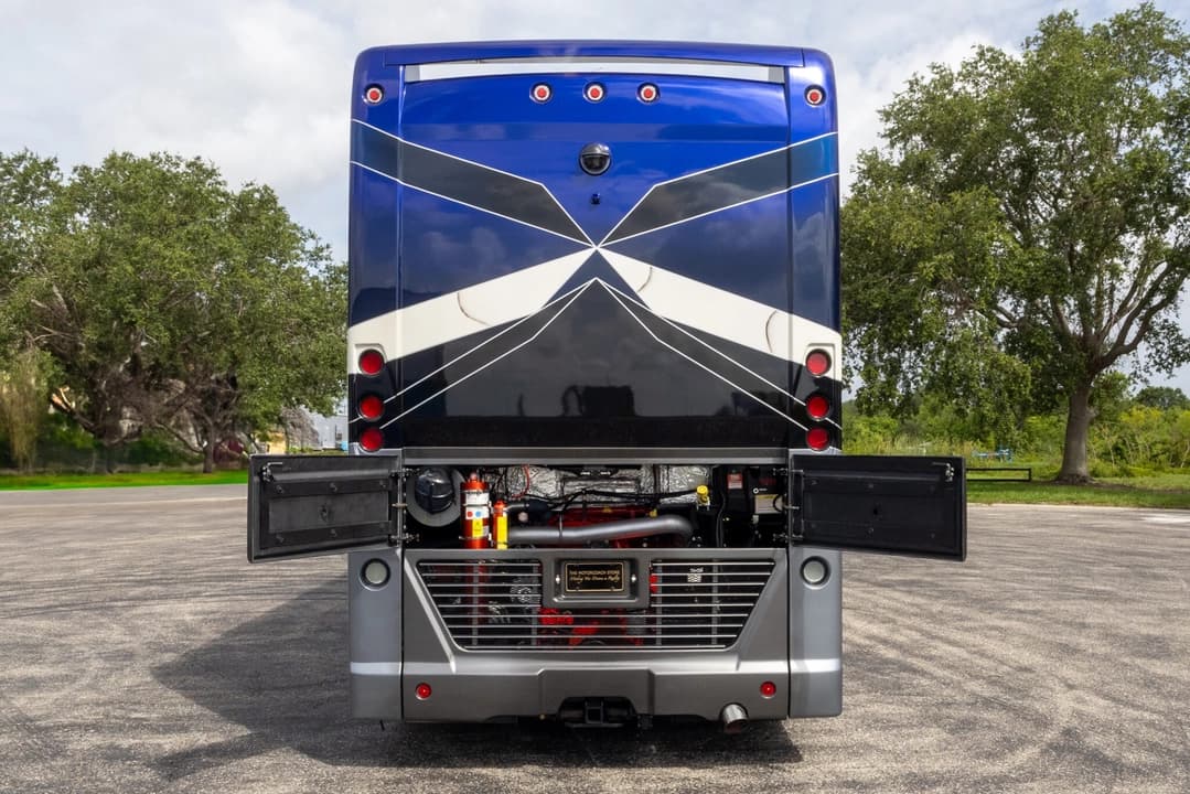 2023 Foretravel Realm LVMS Motorhome - Image 47