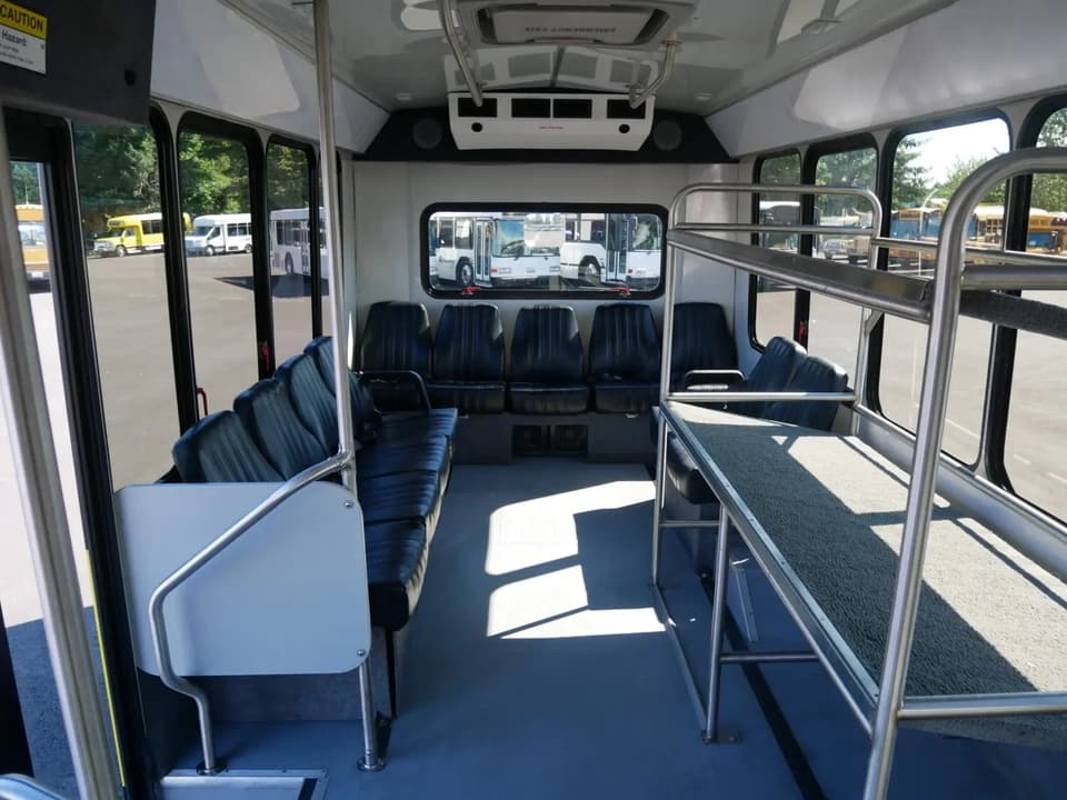 2017 ElDorado Aerotech Shuttle Bus - Image 3