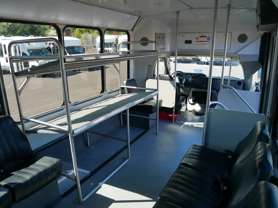 2017 ElDorado Aerotech Shuttle Bus - Image 5