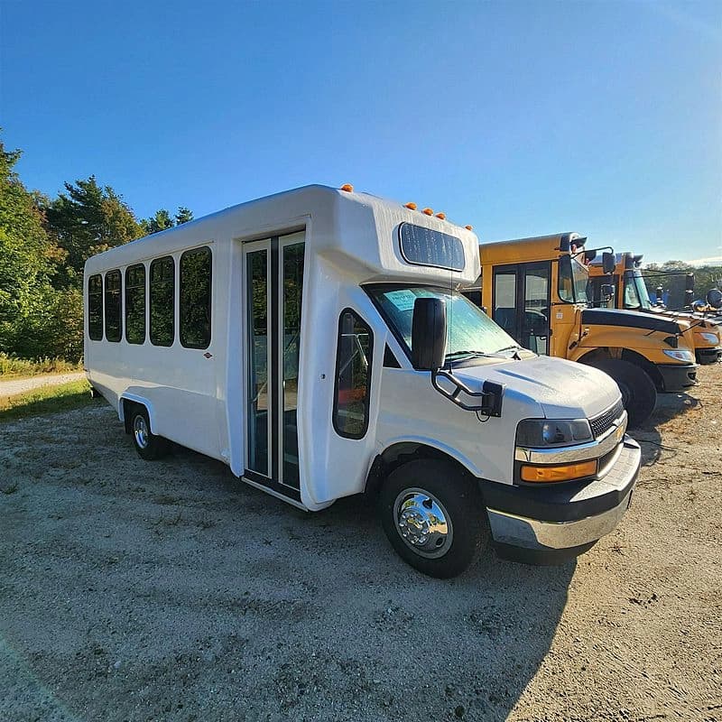 2024 Chevrolet VIP 2200 Diamond Coach Shuttle Bus - Image 1