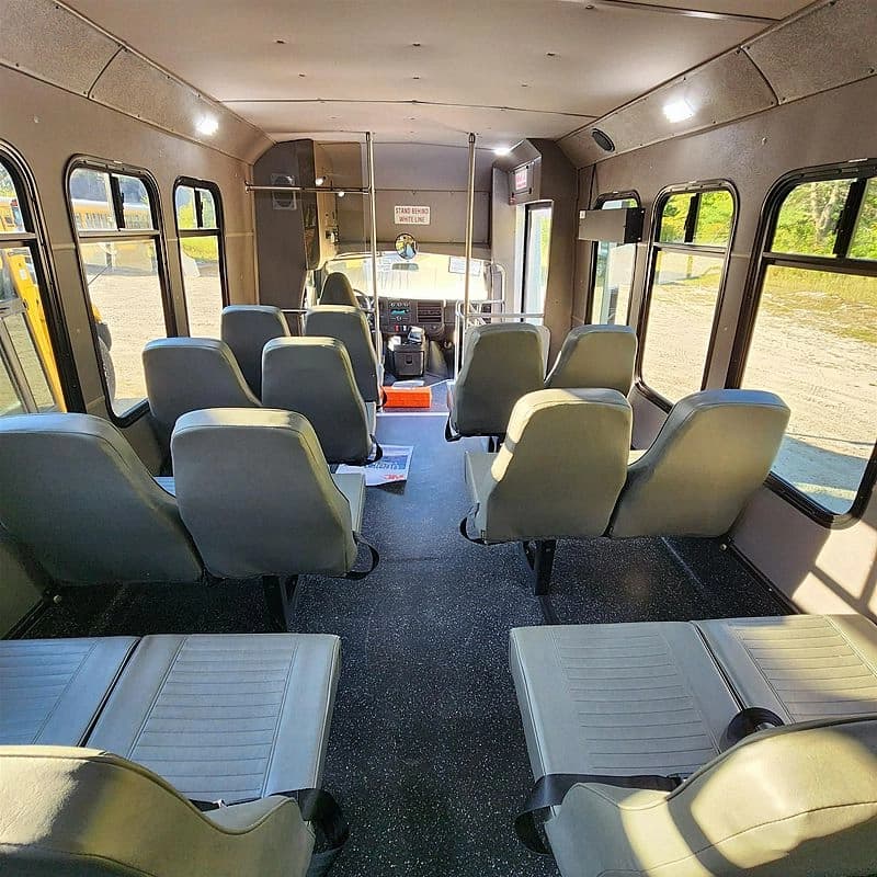 2024 Chevrolet VIP 2200 Diamond Coach Shuttle Bus - Image 4