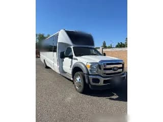 2015 Ford F-550 bus