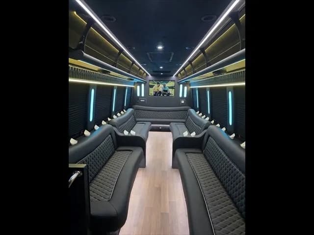 2017 Ford E450 Limo Bus - Image 5