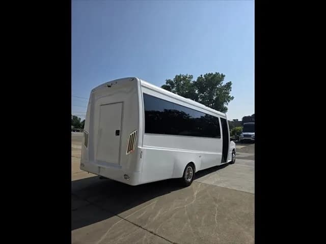 2017 Ford E450 Limo Bus - Image 22