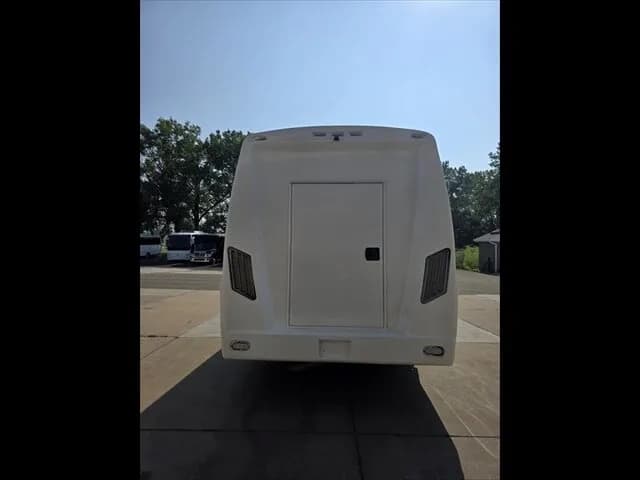 2017 Ford E450 Limo Bus - Image 23