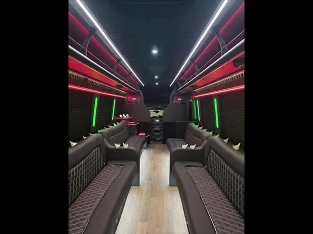 2017 Ford E450 Limo Bus - Image 11