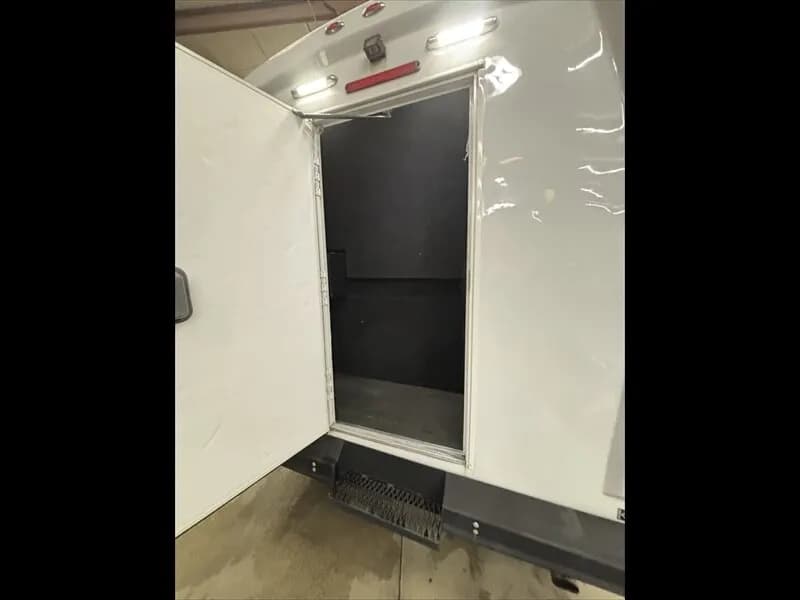 2017 Ford E450 Limo Bus - Image 7