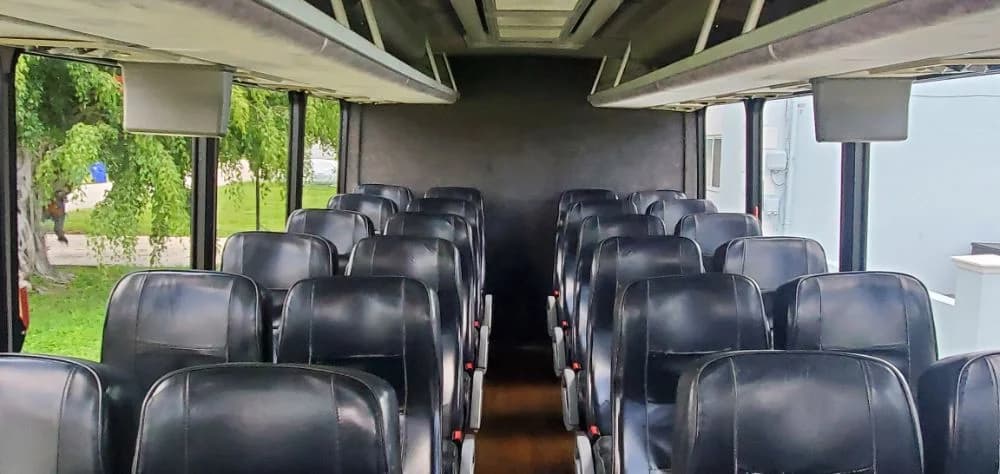 2012 Freightliner 30P Lux Shuttle - Image 17
